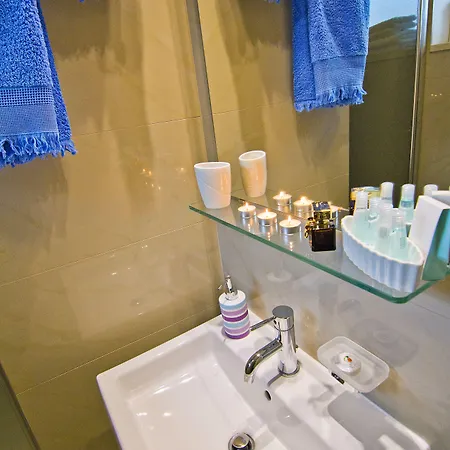 Veig Palace Apartman *