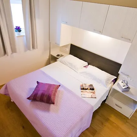 Veig Palace Apartman *